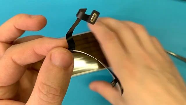Порвал шлейф Home iPhone 7 8. Разорван шлейф 3D-Touch. Что делать? смотреть онлайн