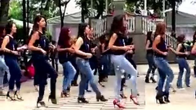 Lambada dance in public. ? смотреть онлайн
