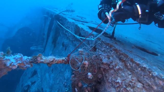 Divers talking with helium voices смотреть онлайн