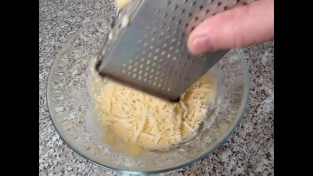 Крабовые палочки в сырной панировке Crab sticks in cheese breading смотреть онлайн