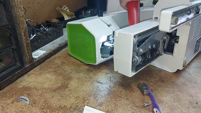 Швейная машинка PFAFF 140 S петляет снизу смотреть онлайн