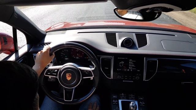 Porsche Macan смотреть онлайн