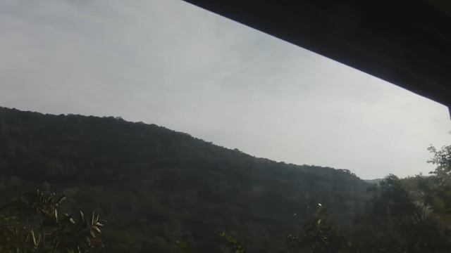 12 12 17 Индия. Гоа. Экскурсия на водопады. Хитрые коровы. Термитники. Обезьянки смотреть онлайн