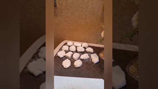 Пирожки с яйцом и зелёным луком в духовке. Вкусные, мягкие ? смотреть онлайн