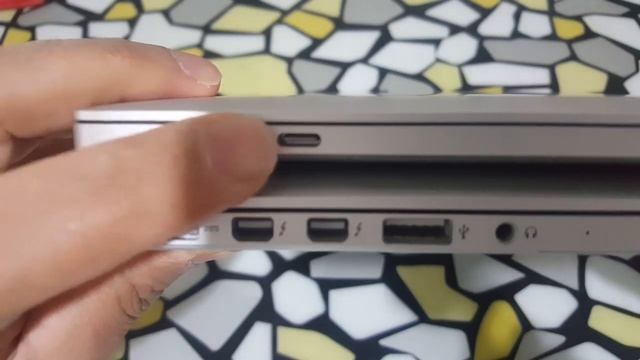 Macbook Pro Retina vs Macbook Touch bar Karşılaştırma смотреть онлайн