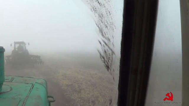 Все в строю. Рассеянность трактористов. Готовим зябь на Т-150К и МТЗ-1221 с дисковыми боронами. смотреть онлайн