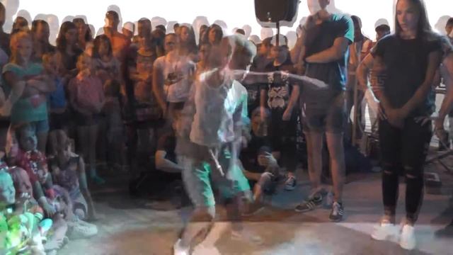 Дэнс Лидер смотреть онлайн
