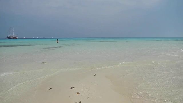 Белый остров в Красном Море смотреть онлайн