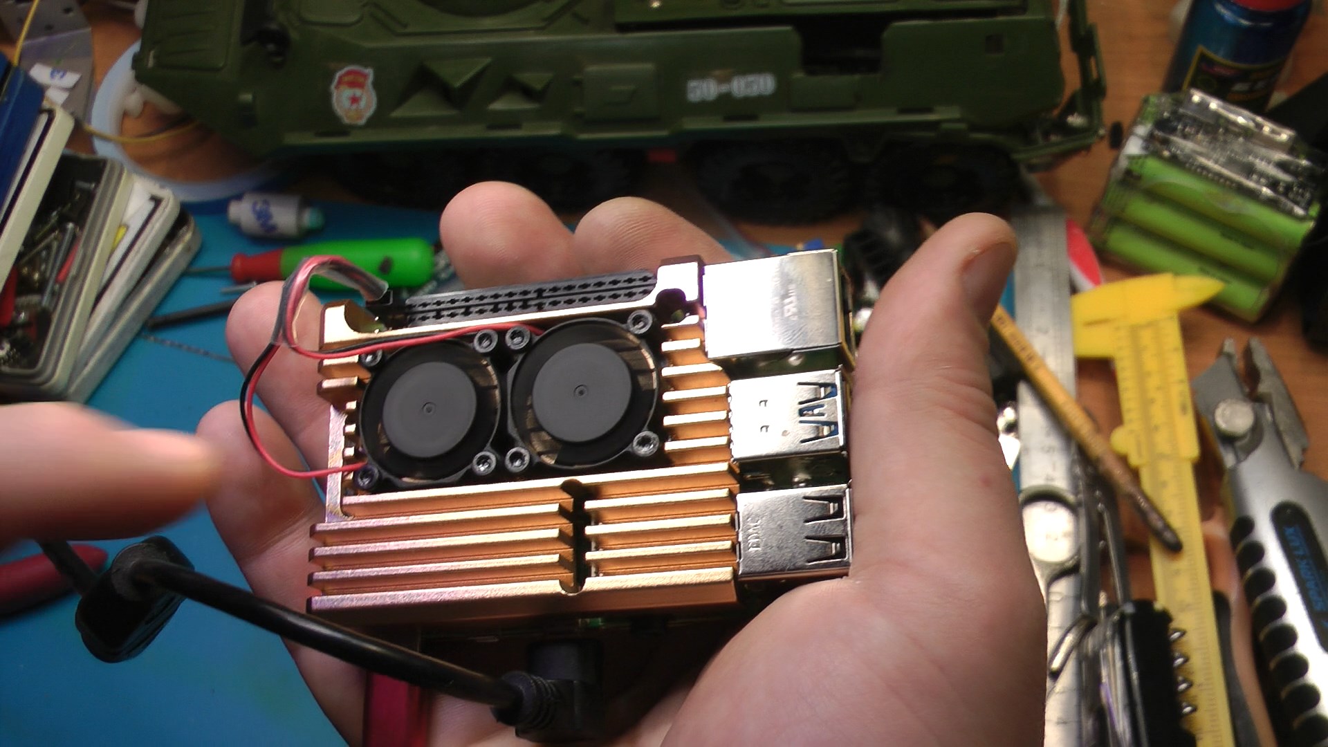 Подготовка Rasberry Pi4, "дорабатываем" охлаждение, первый запуск. смотреть онлайн