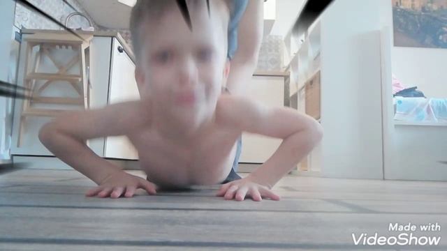 Отжимания с прыжком от Демида Мускула смотреть онлайн