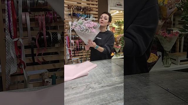 Классический вариант упаковки круглого букета подробно? смотреть онлайн