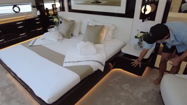 Pearl 95 - This yacht gives you options! - Detailed walkthrough смотреть онлайн