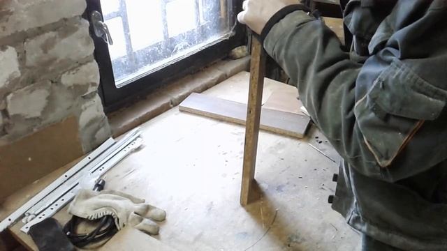 ВЫДВИЖНОЙ ЯЩИК В КОМПЬЮТЕРНЫЙ СТОЛИК смотреть онлайн