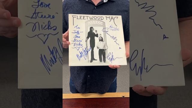 Fleetwood Mac Group Signed Self-Titled “White Album” with Beckett/BAS LOA смотреть онлайн