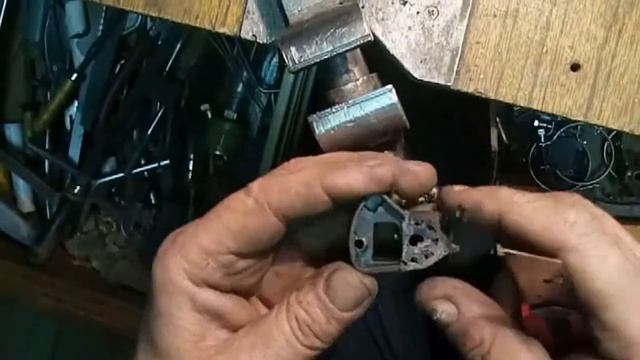 Отломили КОЛЕСО ЧЕМОДАНА + ремонт + смотреть онлайн