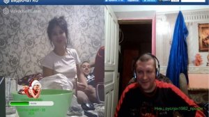 Тройничок с девахой в чат рулетке. ( Советую посмотреть ).mp4