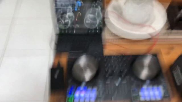 Testing the Traktor Kontrol S2 Mk3 with the iPad смотреть онлайн