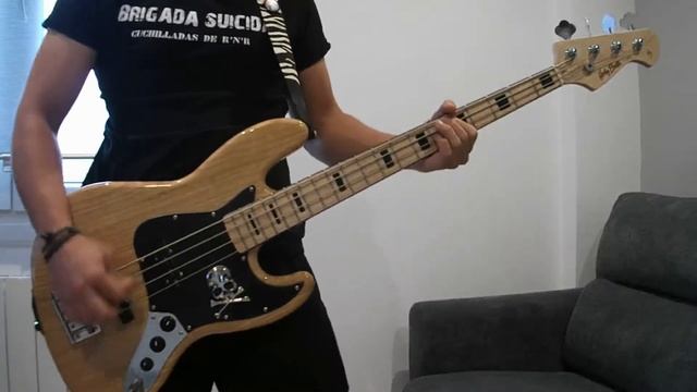 The casualties - Fucking hate you // BASS COVER смотреть онлайн