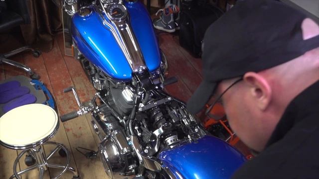 Тюнинг мотоцикла своими руками. 4-я серия Соло сидение Corbin для Softail LowRider FXLR18 установка смотреть онлайн