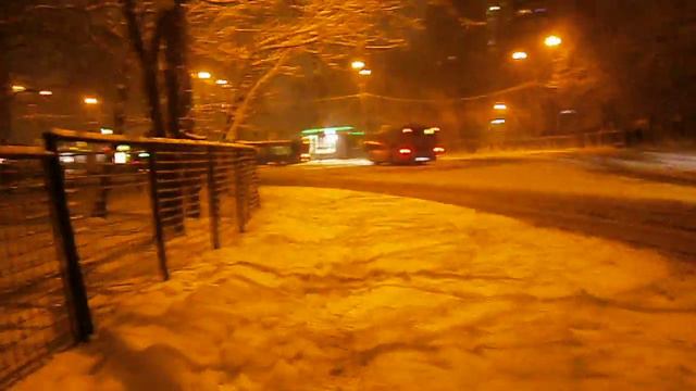Москва район метро Сокол,субботний снегопад.10.12.2022 смотреть онлайн