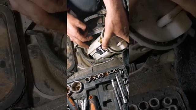 как поменять бензонасос 2114 #рек #авто #ремонтавто #своимируками #automobile #car #mechanic #like смотреть онлайн