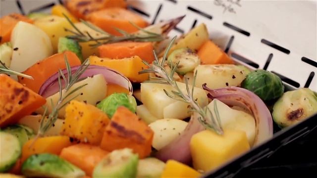 Перфорированный квадратный противень для гриля Weber - МИР МАНГАЛОВ смотреть онлайн