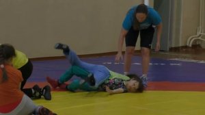 Вольная борьба. Девочки. Сборы.  Приёмы в партере. Обучение. Тренируют Смирновы.