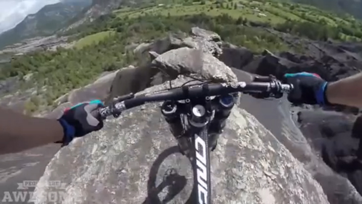 Стальные яйца у мужика! смотреть онлайн