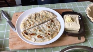 КУТАБЫ С ГОВЯЖЬИМ МЯСОМ И ЛЕЗГИНСКИЕ АФАРАР С ЗЕЛЕНЬЮ И СЫРОМ