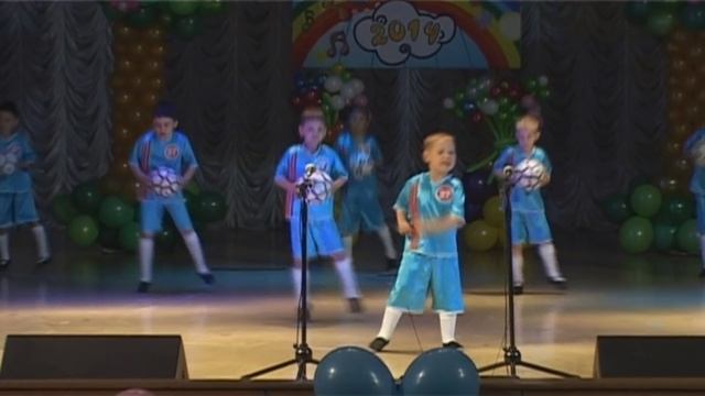 Бүлдіршін 2014 Песня "Футбол" смотреть онлайн