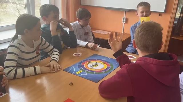 Свой среди своих смотреть онлайн