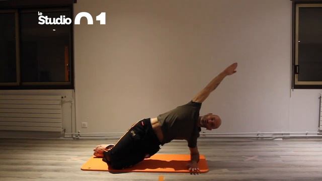 Cours de PILATES niveau 1 COMPLET смотреть онлайн