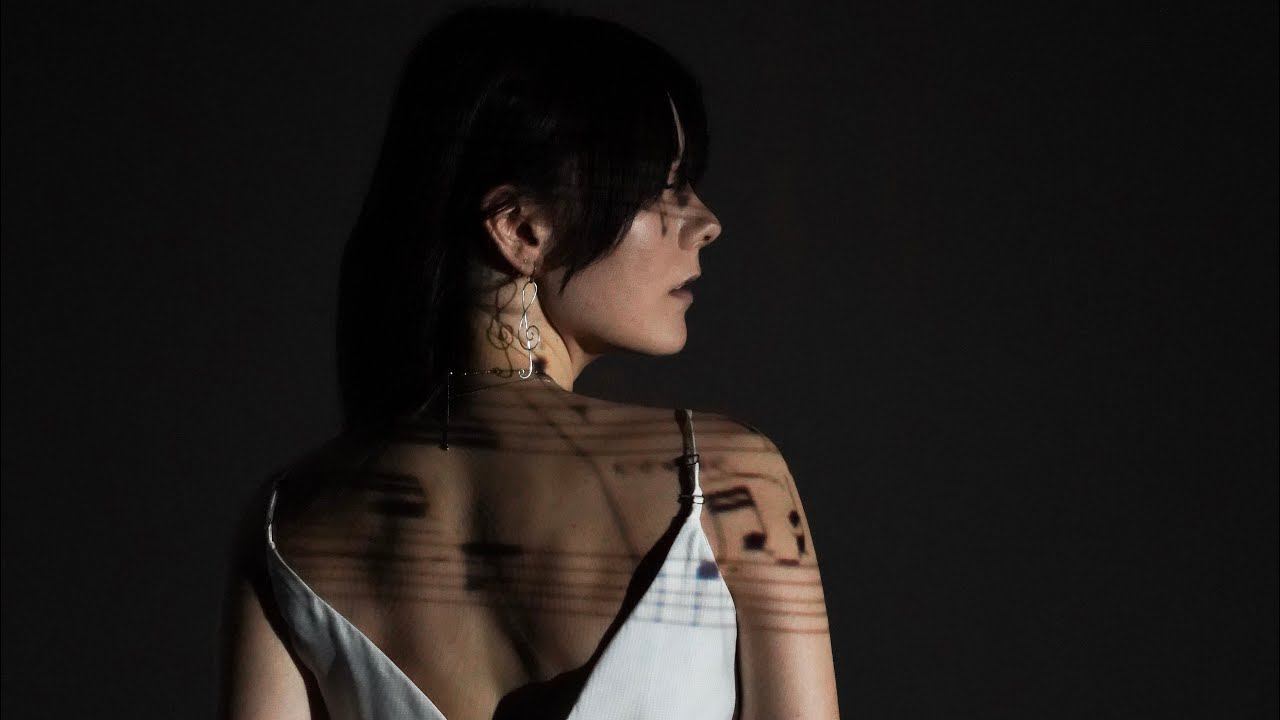 Кавер «Зажигай солнце» (М.Фадеев, К.Лейних) - Ксения Кучева смотреть онлайн