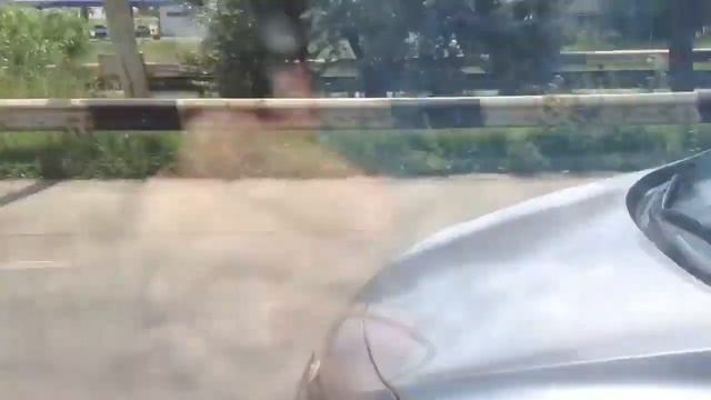 что делать если попался агрессивный хам на дороге. ПОДПИШИСЬ. смотреть онлайн