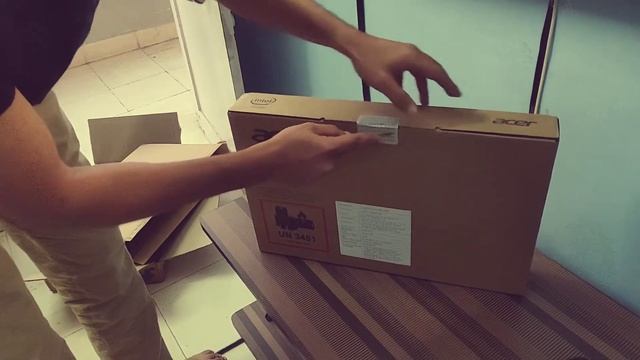 Unboxing Acer swift 3 core i5 8th gen - SF314-55G - 8gb/512 GB SSD смотреть онлайн