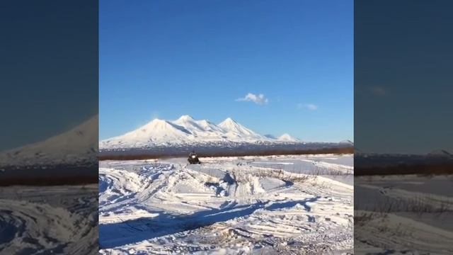 На снегоходе по воде через реку Налычево Камчатка смотреть онлайн
