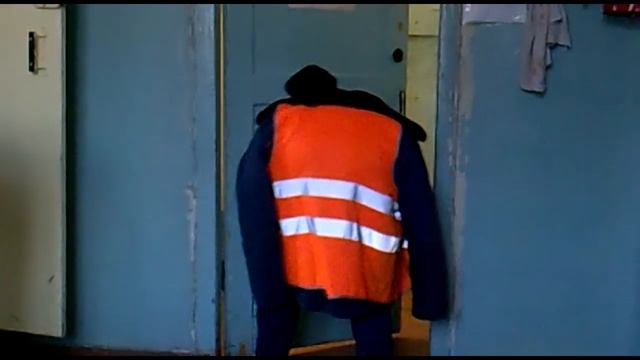 Работник жд - КАРЛИК на смене смотреть онлайн
