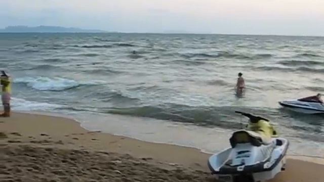 Паттайя, пляж Джомтьен