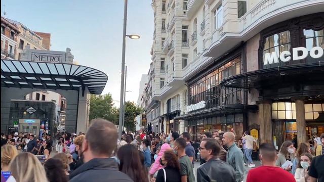 GRAN VÍA ? Madrid ?♂️Paseo ?♀️walk tour смотреть онлайн