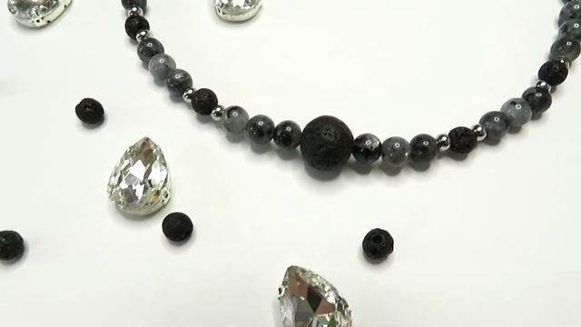 Короткие модные бусы с натуральными камнями смотреть онлайн