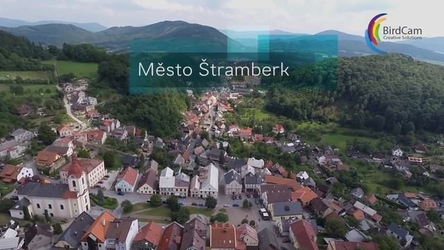 Štramberská Trúba, město Štramberk - letecké záběry смотреть онлайн
