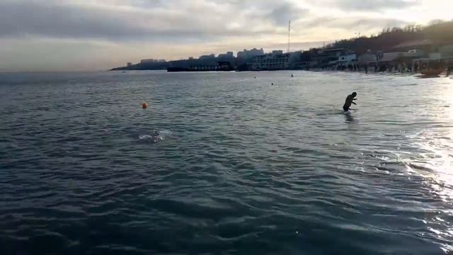 Купание на Крещение в Черном море 2018г. в Одессе смотреть онлайн