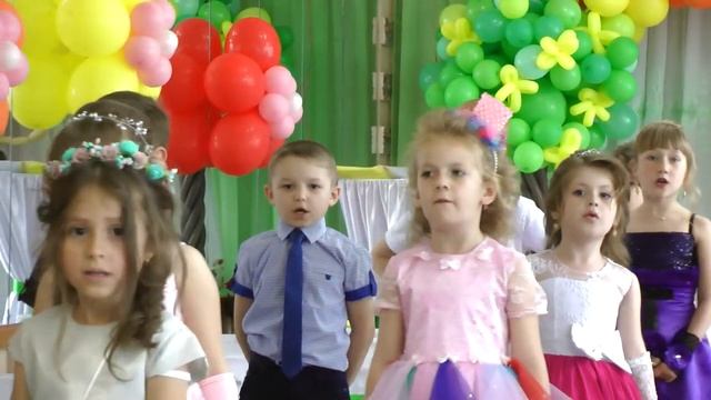Песня "Детский садик" на выпускном 2019 . Муз. рук . Корчагина М. В. смотреть онлайн