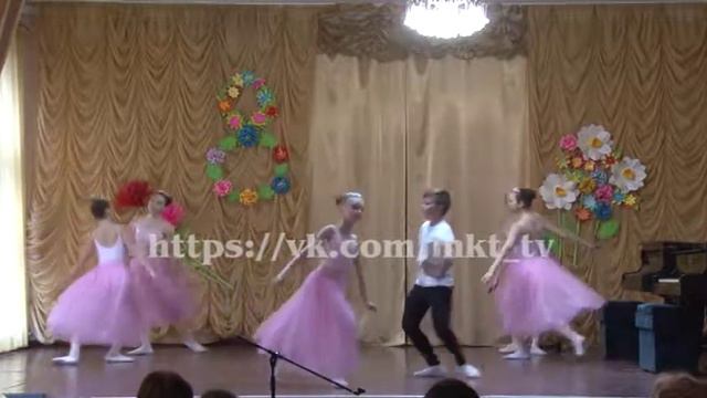 Всем женщинам солнце улыбается 08.03.17 смотреть онлайн