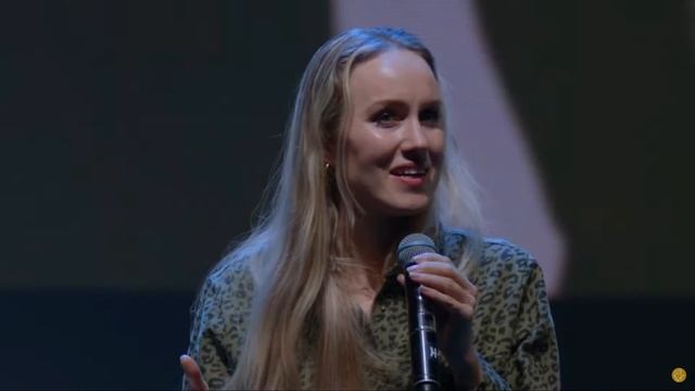 26 октября 2022 // ЮС22 // Карла Хорнунг - Старший пастор церкви «Agua Viva» Лима, Перу смотреть онлайн