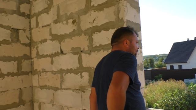 Перекрываем первый этаж. Установка плит перекрытия. Экскурс по готовому и общение. смотреть онлайн