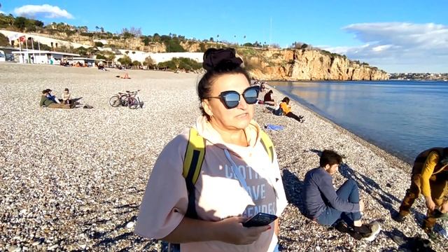 Турция 2022, погода в Анталии, температура воды в море 2 января. смотреть онлайн