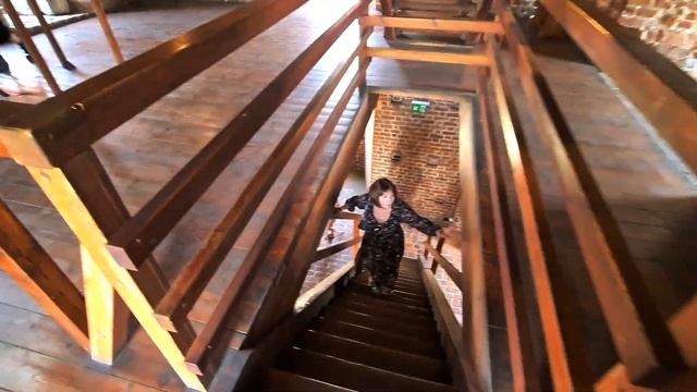 ПУТЕШЕСТВИЕ ПО ЕВРОПЕ НА АВТОМОБИЛЕ / ВАВЕЛЬСКИЙ ЗАМОК В КРАКОВЕ / ПОЛЬША смотреть онлайн