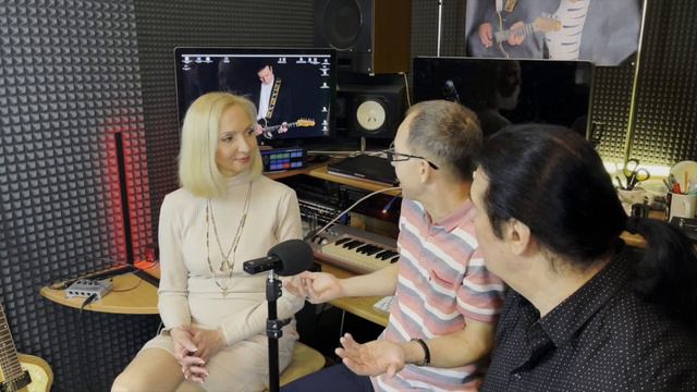 "МАРТ & ART" ПРЕДСТАВЛЯЕТ: КОНСТАНТИН ЛИСИЧКИН - ИНТЕРВЬЮ И ПЕСНЯ (1 ЧАСТЬ) смотреть онлайн