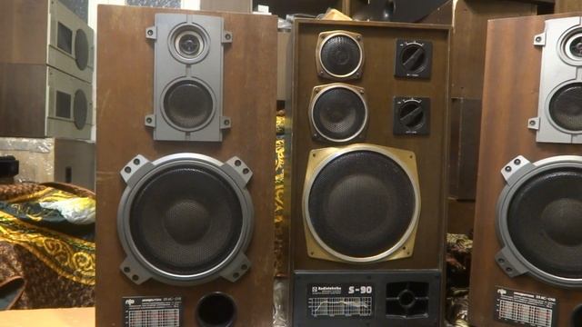 Радиотехника S-90 против Амфитон 35ас-018 смотреть онлайн